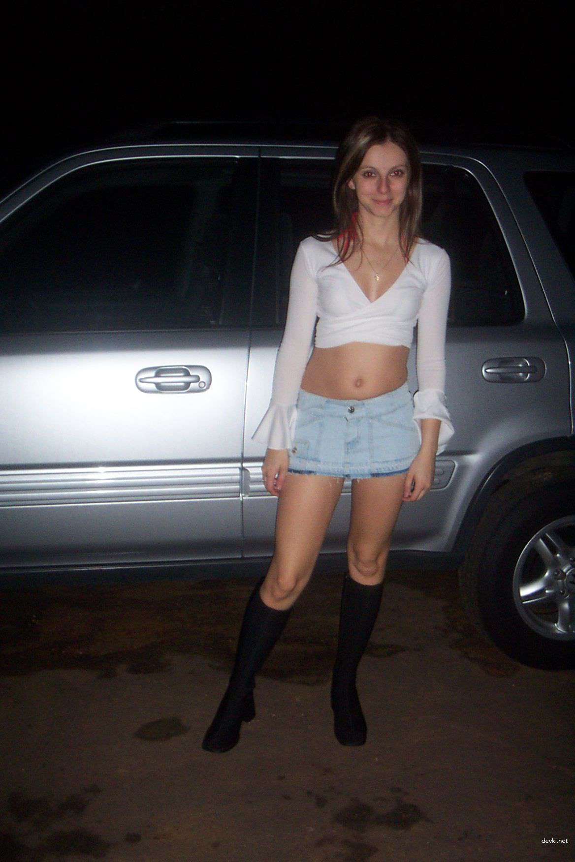 Explicit Nude Model Poses Seductively in Amateur Photo Shoot