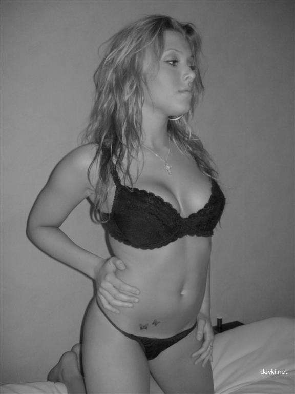 XXX Amateur Hot Girls: Explicit Private Photos Unleashed!