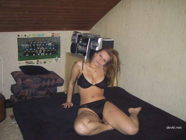 Five Brunette Babes: Explicit Amateur Photos Collection for Adults