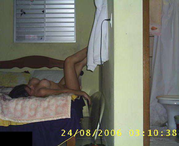 XXX Close-Up: Amateur Girl's Tight Booty in Explicit Shot!