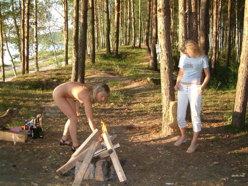 Wild Babes Gone Wild: Explicit Amateur Photos of Naughty Girls in the Woods