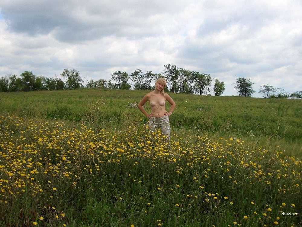 Uncensored Amateur Wife Erotica: Hot Vacation Photos