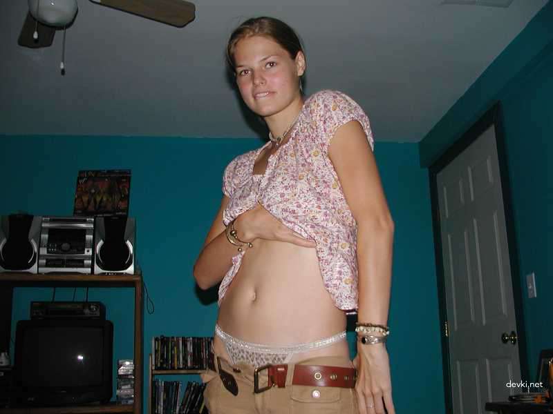 Explicit Nude Photoshoot: Amateur Girl Poses in Erotic Content