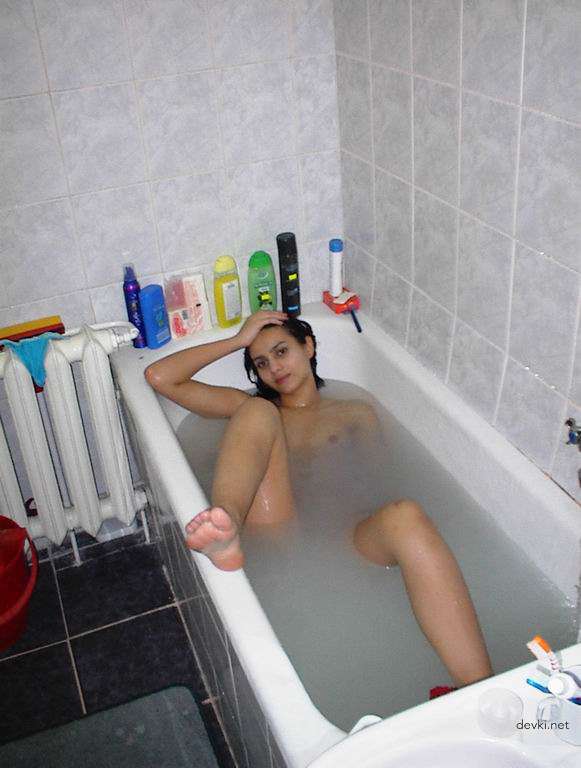 XXX Amateur Girl: Hot Tanned Babe's Private Photos - Explicit Archive