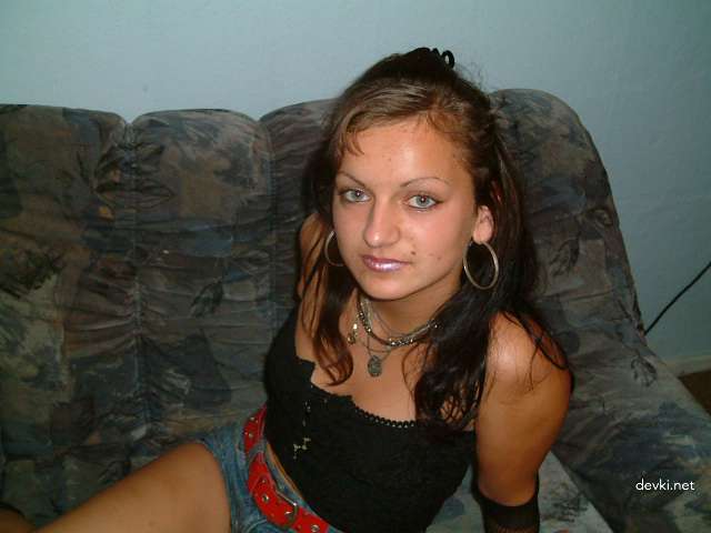 XXX Amateur Girl: Sultry & Cute Explicit Photo Collection