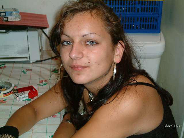 XXX Amateur Girl: Sultry & Cute Explicit Photo Collection