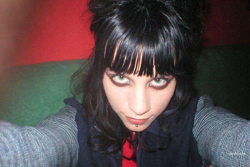 Explicit Emo Girl Poses Erotically in Amateur Photoshoot