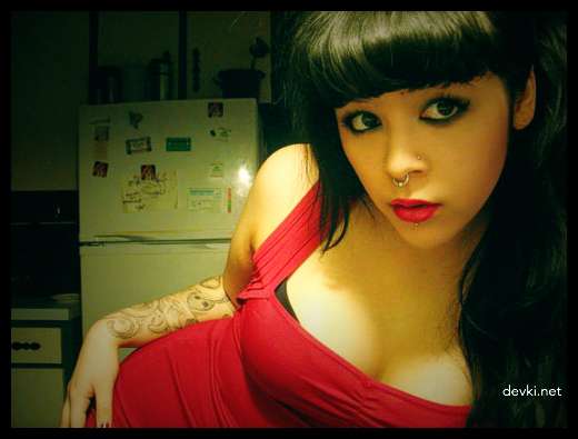 Steamy Amateur Photoshoot: Seductive Poses and Hot Shots