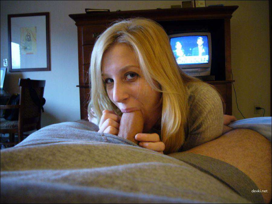 Hot Amateur Babe with Perfect Ass Sucks Cock in HD
