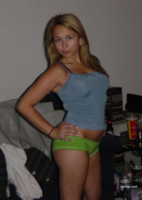 Hot Amateur Girlfriends Get Naked and Naughty: Explicit Homemade Porn Pics