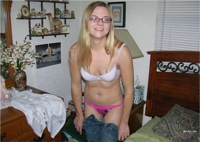 Intense Threesome with Two Girls and Bald Guy - Hardcore Amateur Porn
