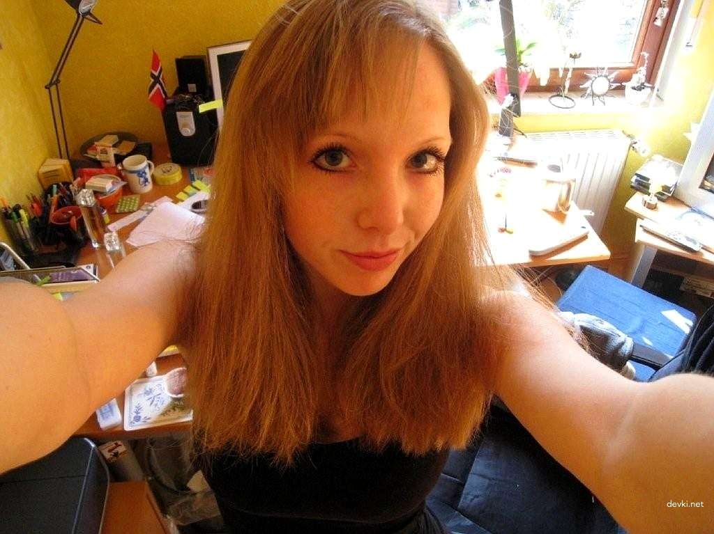 Steamy Amateur Girlfriend in Sexy Stockings Teases on Bed - Explicit Photo