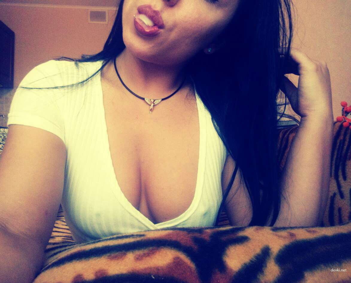 Explicit Private Amateur Porn: Cute Girl's Explicit Photos Unleashed