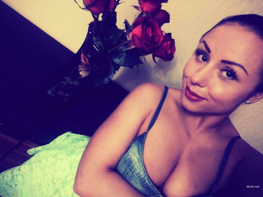 Explicit Private Amateur Porn: Cute Girl's Explicit Photos Unleashed