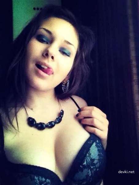 Amateur Slut XXX: Explicit Private Porn Pics for Your Pleasure