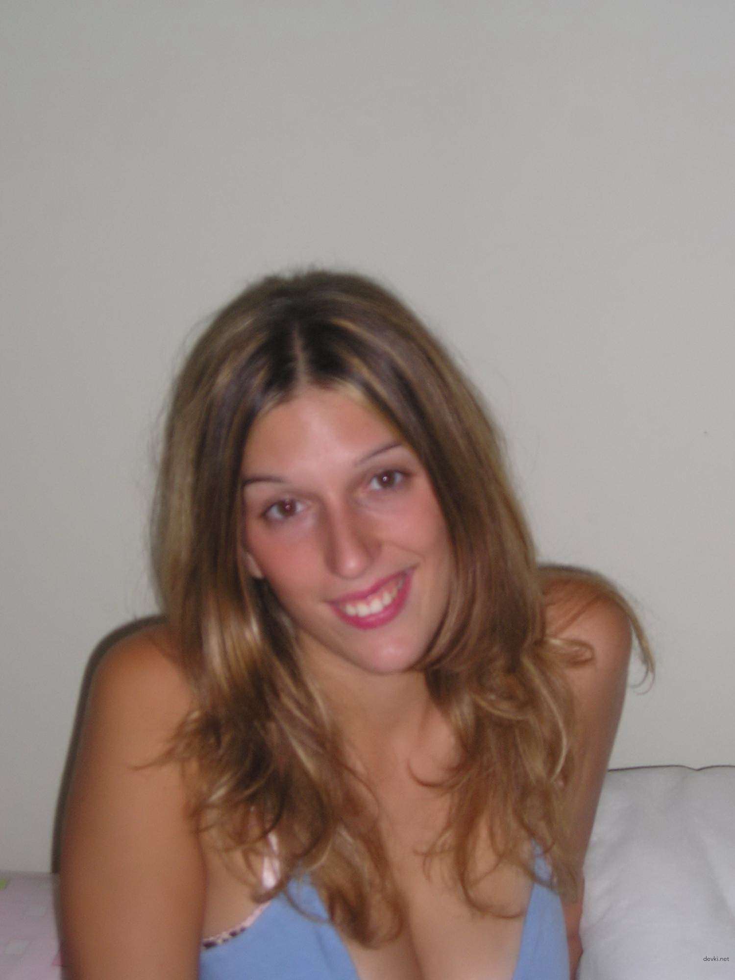 Stunning Busty Amateur Beach and Home Porn - Explicit XXX Photos