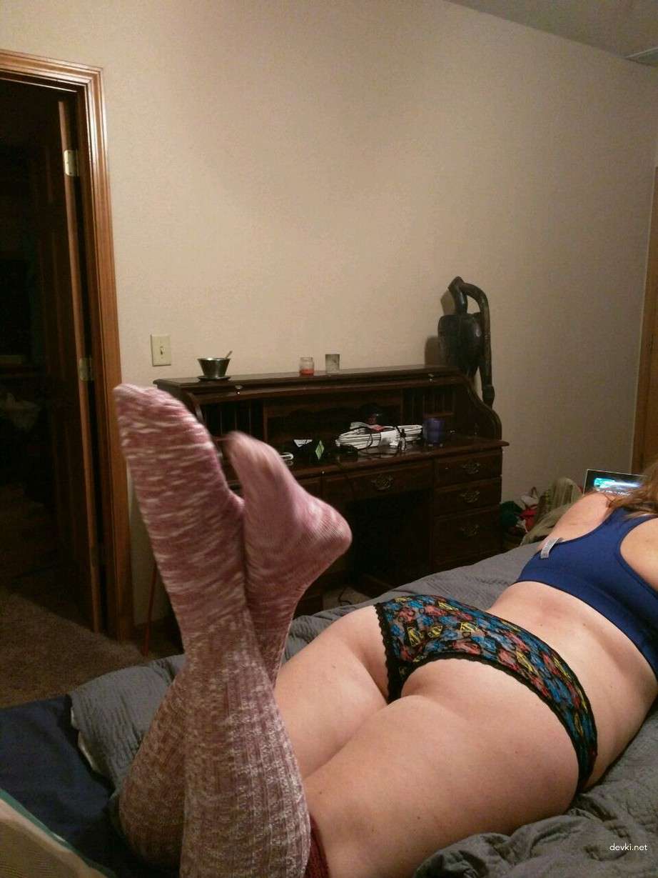 Amateur Redhead Big Booty Private Porn Pics: Explicit Homemade XXX