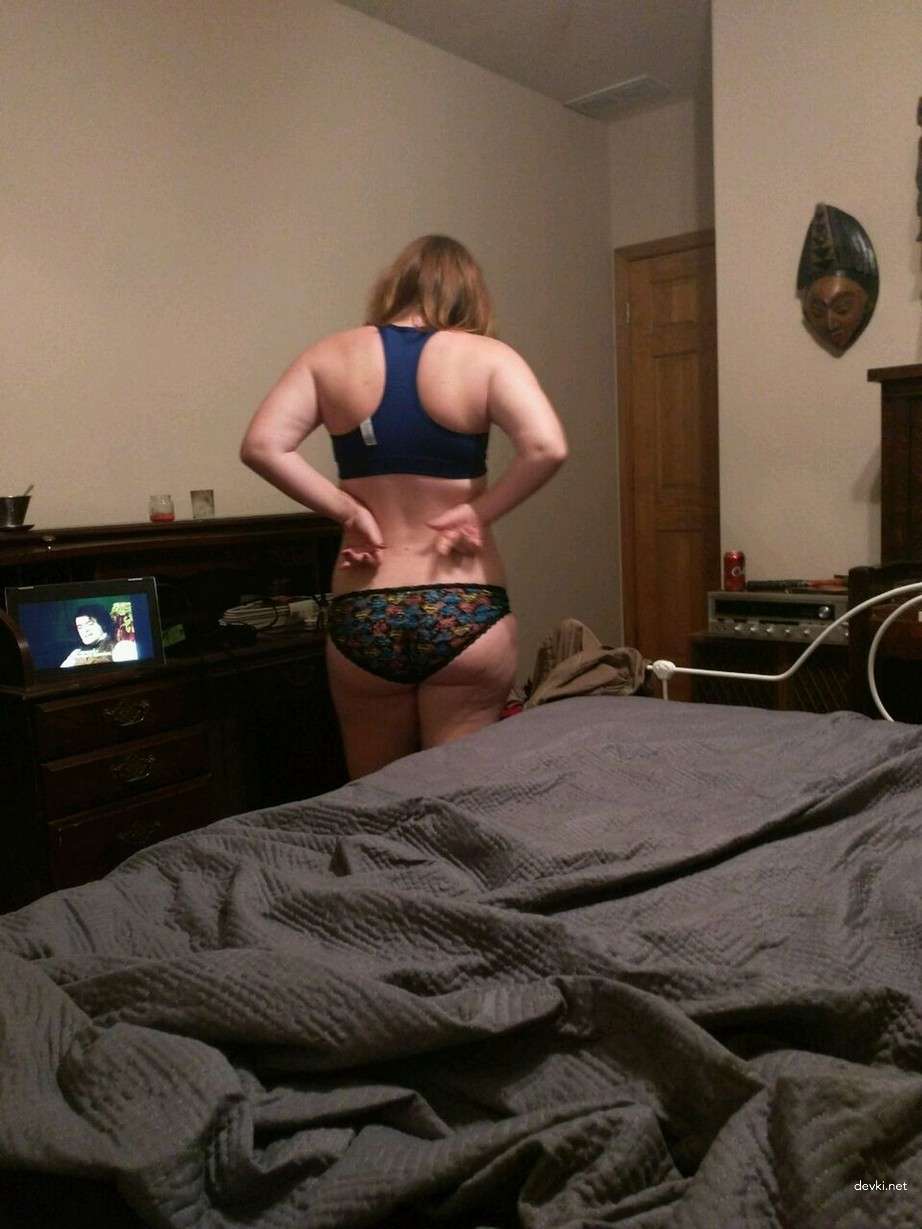 Amateur Redhead Big Booty Private Porn Pics: Explicit Homemade XXX