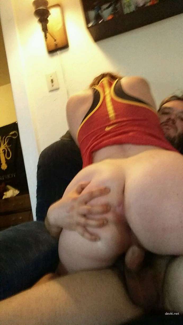 Amateur Redhead Big Booty Private Porn Pics: Explicit Homemade XXX