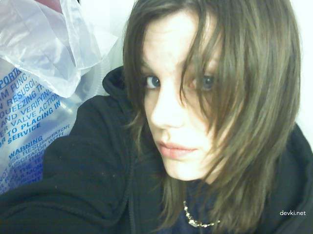 Redhead Amateur Porn Archive: Naughty Girl's Explicit English Photos