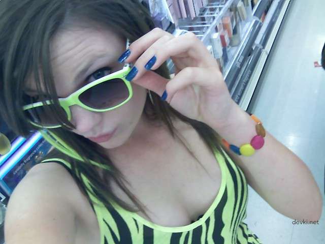 Redhead Amateur Porn Archive: Naughty Girl's Explicit English Photos