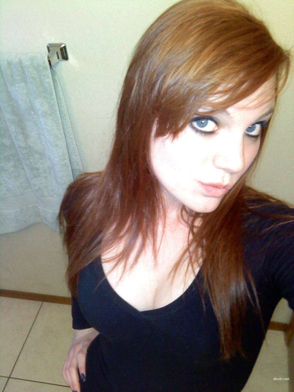 Redhead Amateur Porn Archive: Naughty Girl's Explicit English Photos