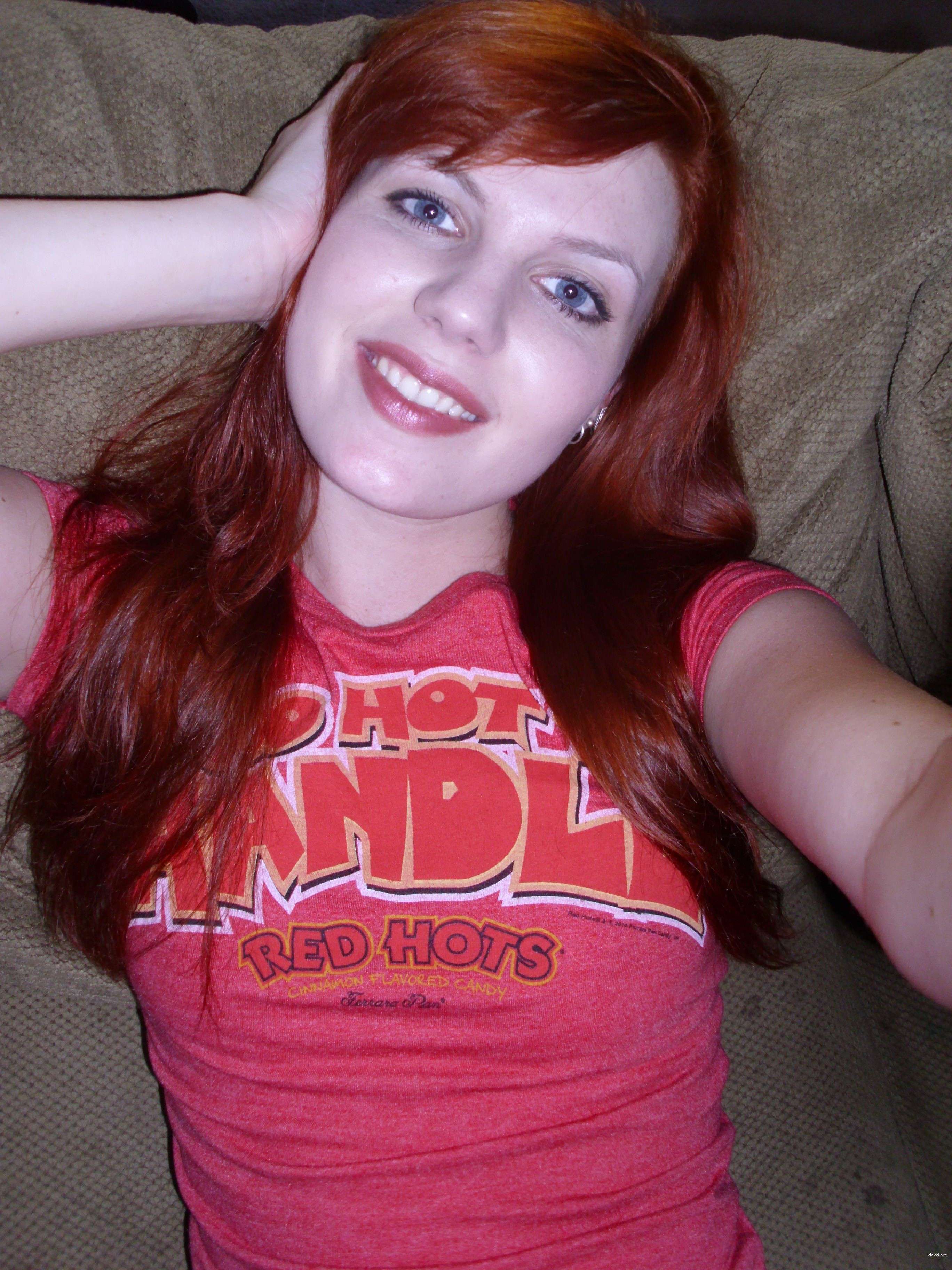 Redhead Amateur Porn Archive: Naughty Girl's Explicit English Photos