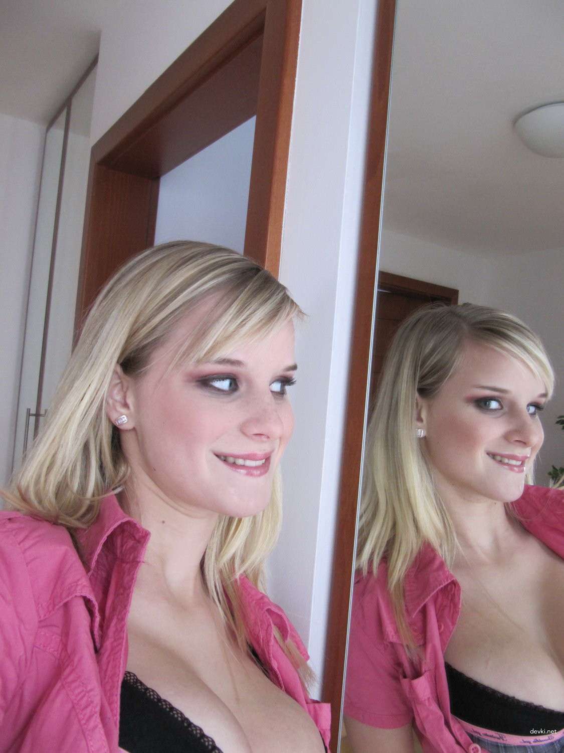 XXX Blonde Bombshell: Explicit Amateur Erotic Album - Hot & Horny XXX Content