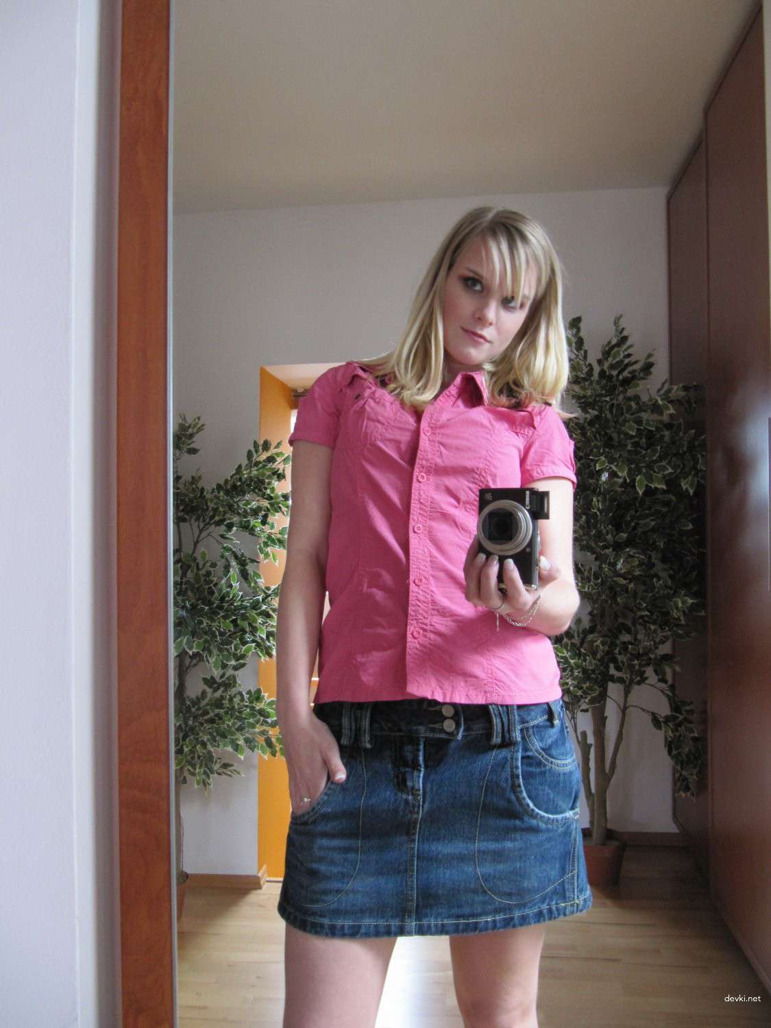 XXX Blonde Bombshell: Explicit Amateur Erotic Album - Hot & Horny XXX Content