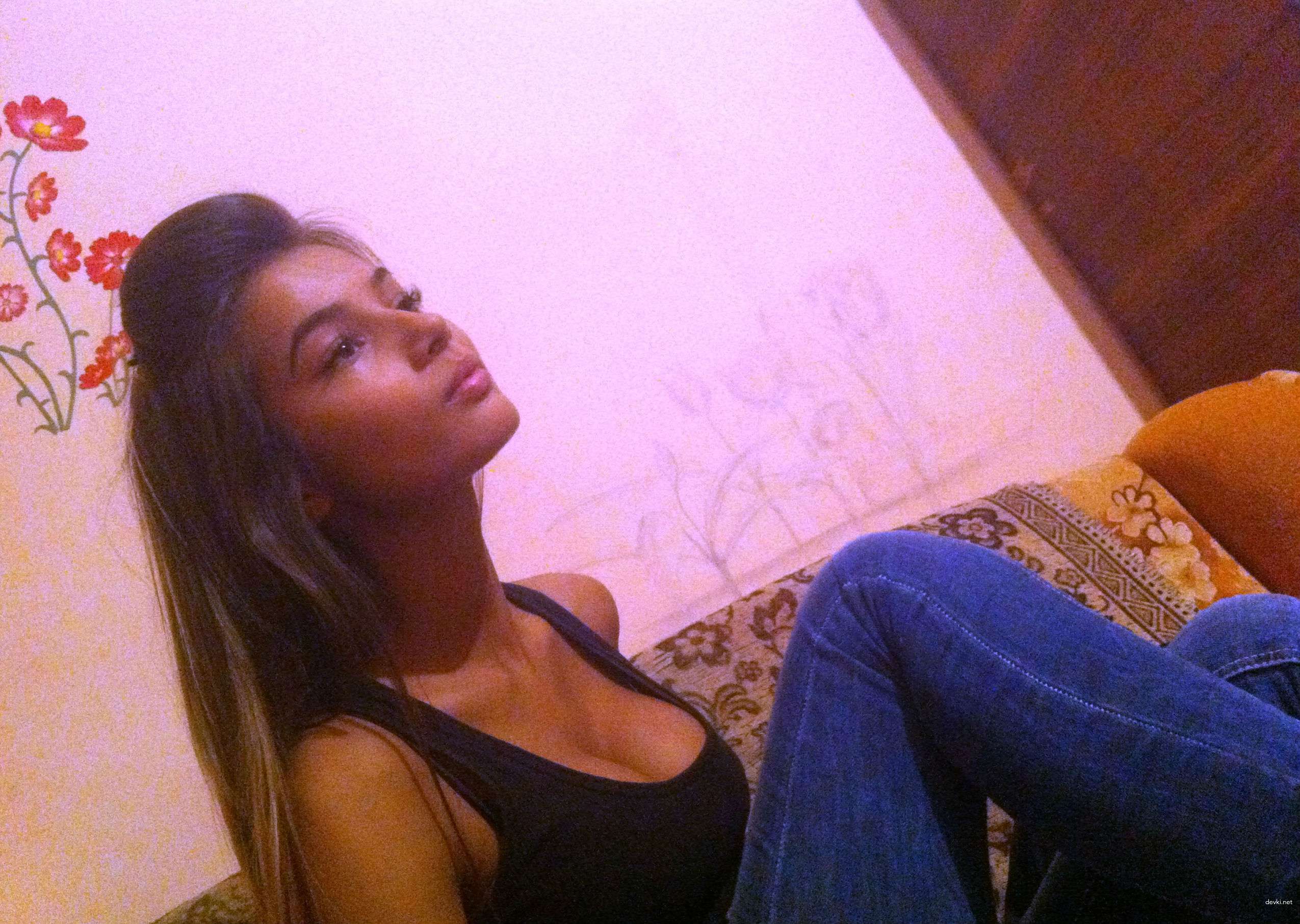 Passionate Cutie's Explicit Amateur Sex Photos - Hot and Naughty!
