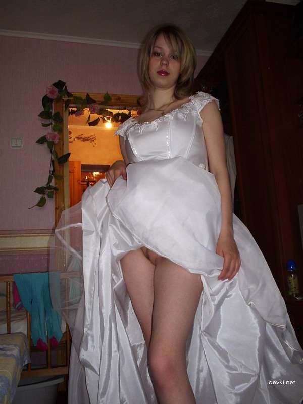XXX Amateur Bride Exposes Huge Boobs in Explicit Wedding Pic