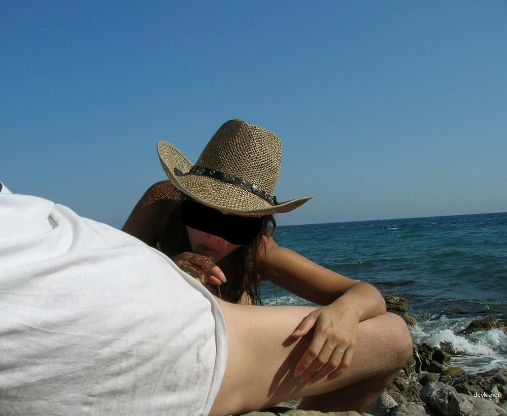 Beach Blowjob: Horny Amateur Wife Deepthroats Cock Explicitly