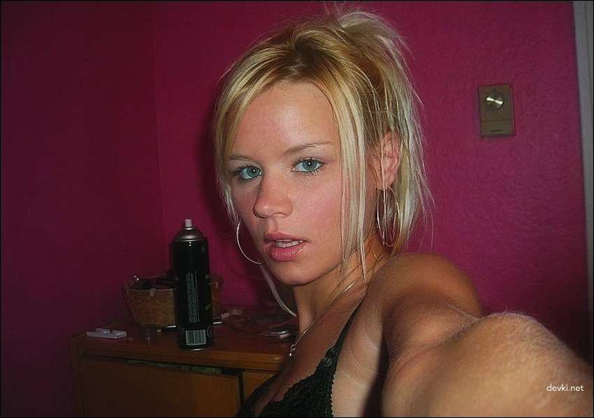 Amateur Babe's Hardcore Homemade Sex Tape - Explicit XXX Action!