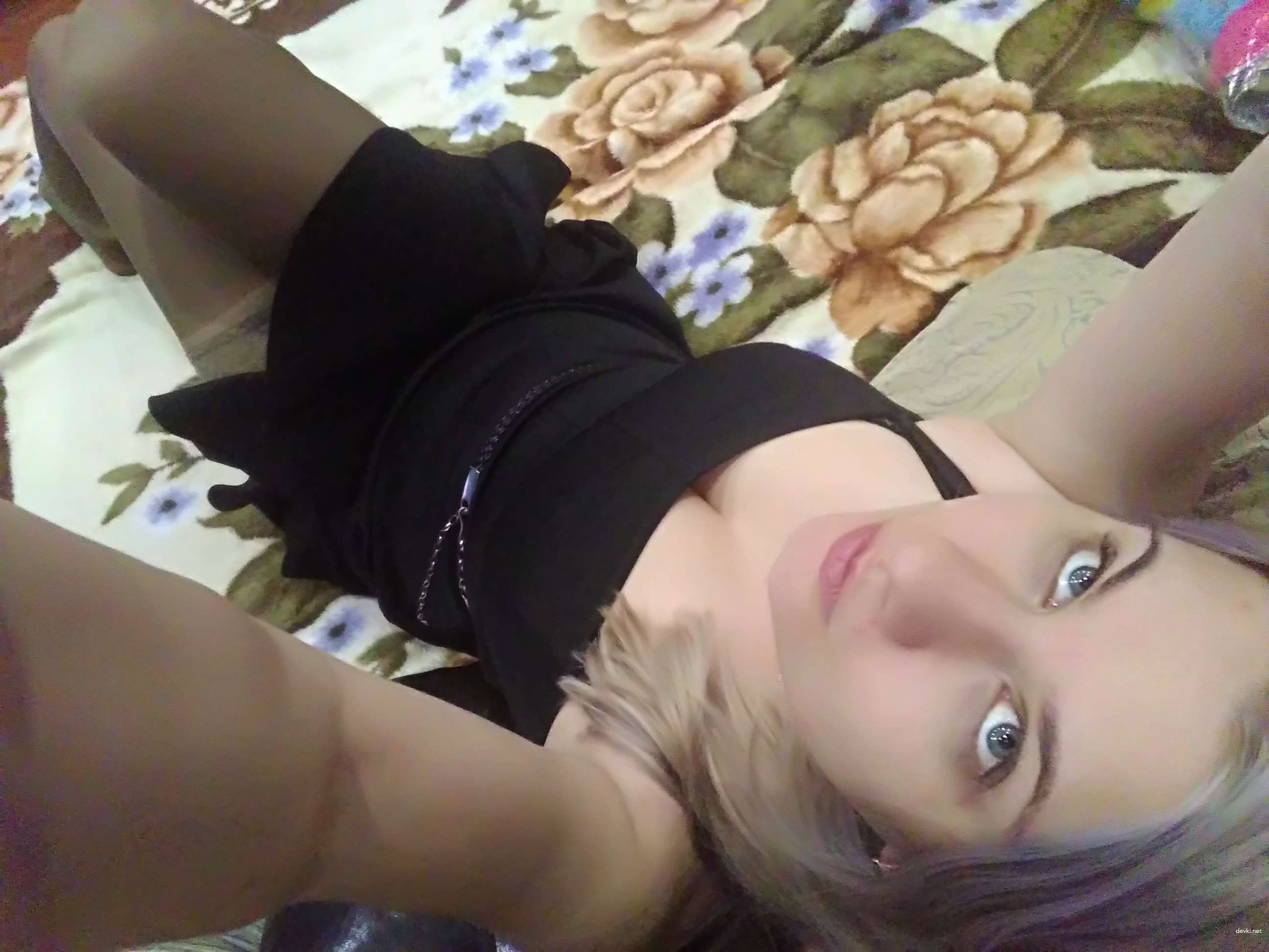Hot Amateur Babe Goes Nude: Explicit Photo Shoot with Sexy Striptease