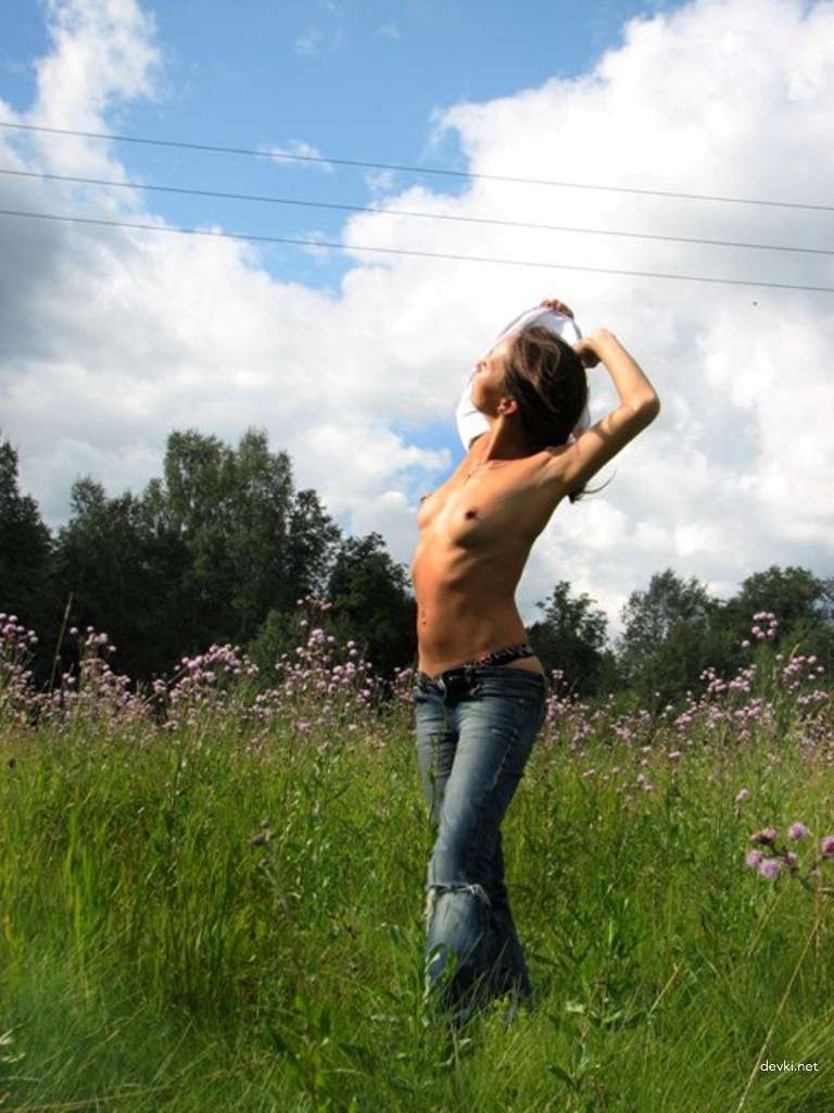 Steamy Amateur Vacation Sex Pics: Explicit Homemade Girlfriend Porn