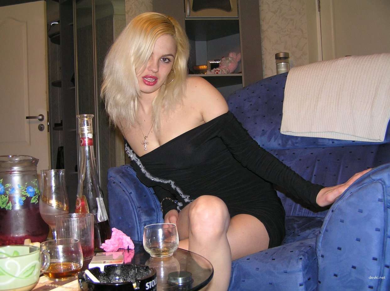 Naughty Teen Amateur Hardcore Sex Pics - Explicit Young Porn Photos