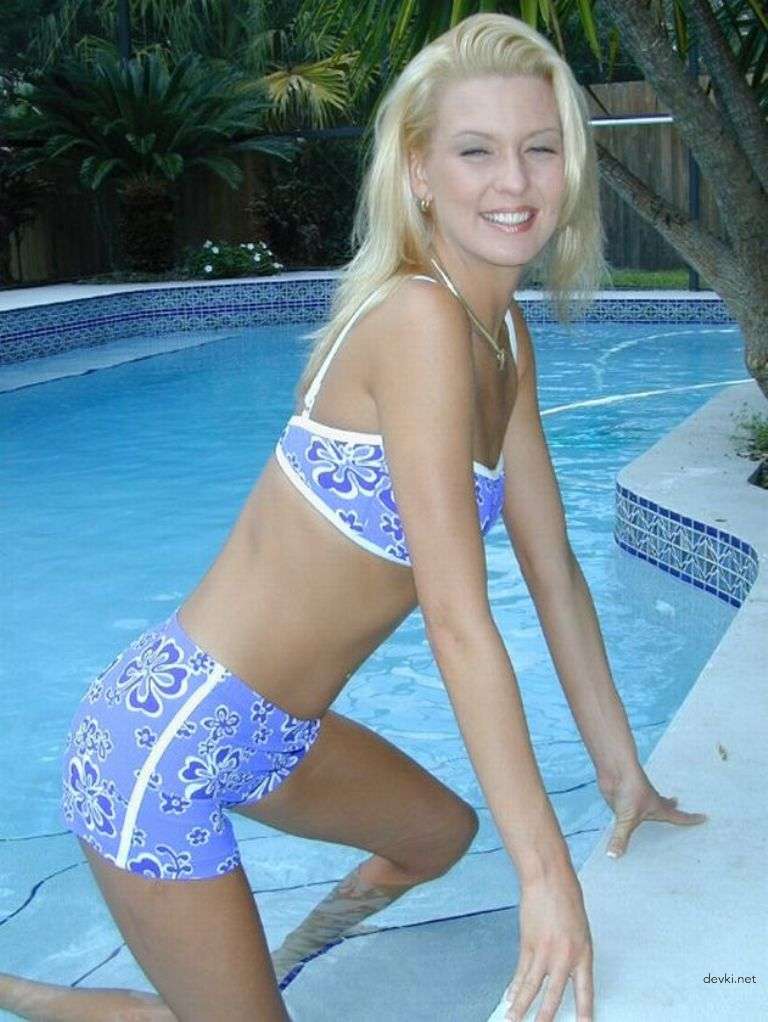 Hot Blonde Amateur Erotic Photoshoot: Uncensored XXX Content!