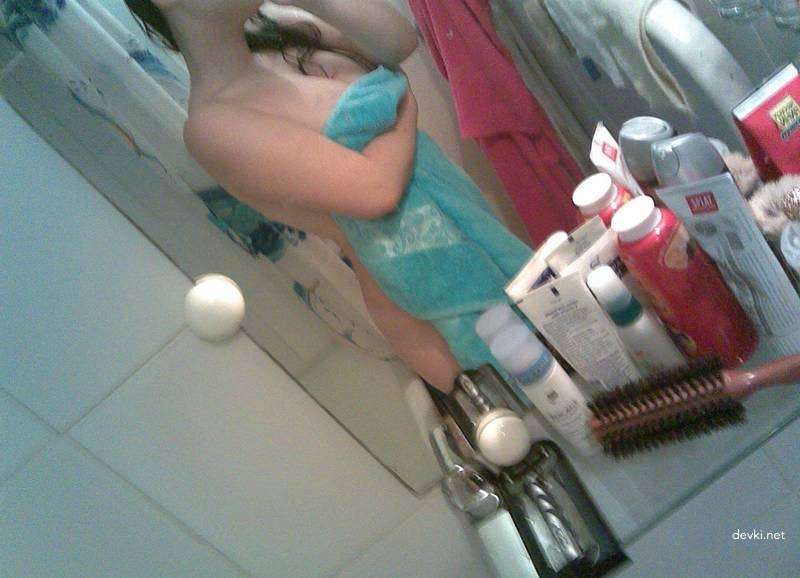 Sizzling Older Sister's Raw Amateur Selfies - Explicit, Naughty, and Hot!