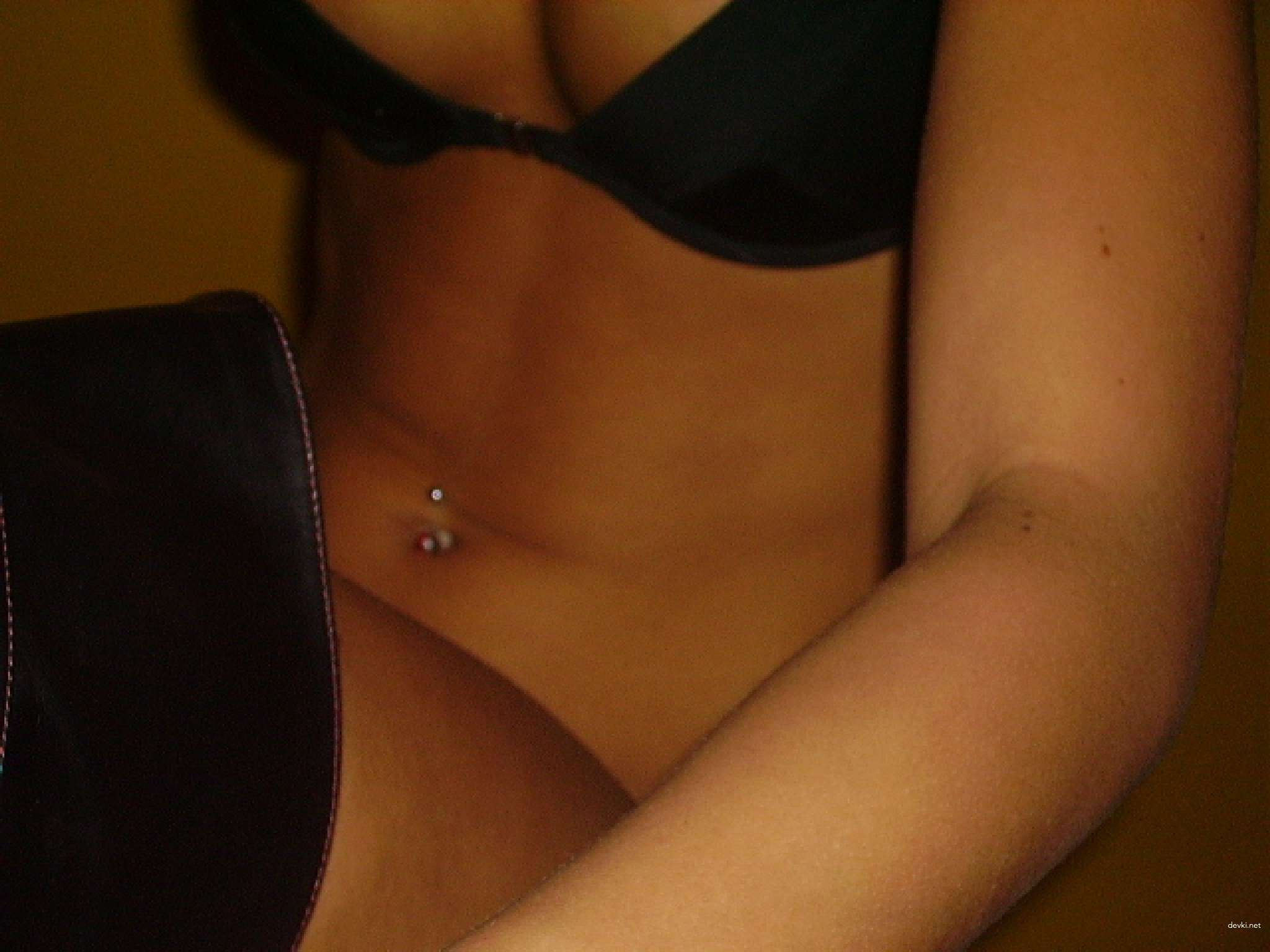 XXX Amateur Teen Pics: Explicit Photos of Sexy Young Girl