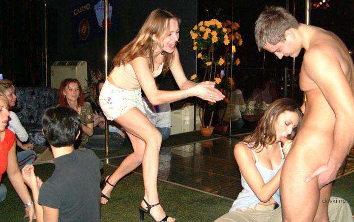 Hardcore Amateur Sex Party - Uncensored XXX Photos