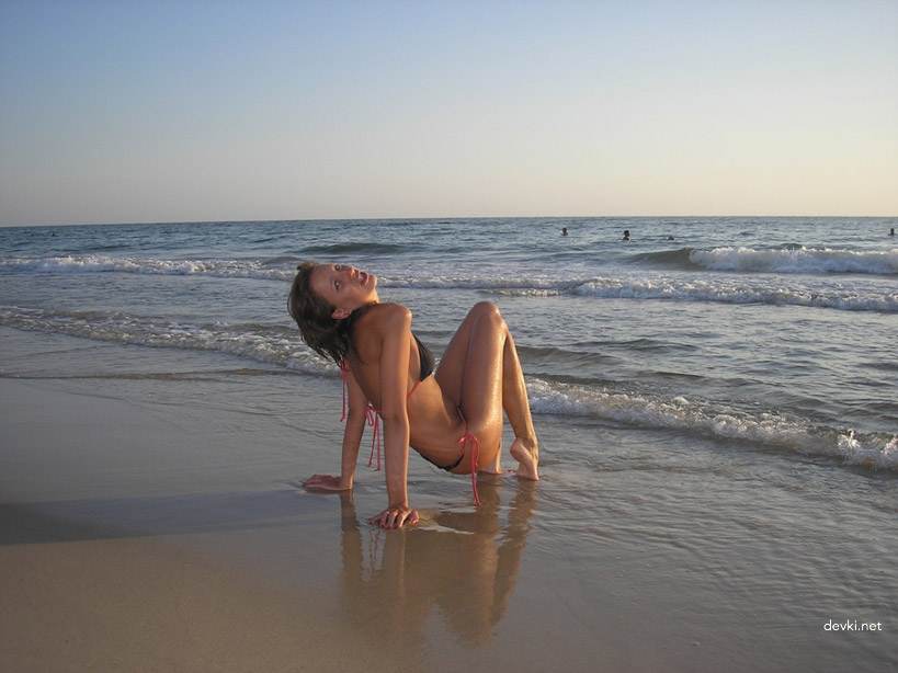 Hot Teen Topless Sunbathing: Explicit Vacation Pic
