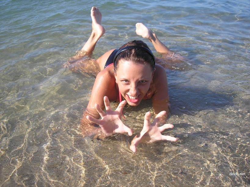 Hot Teen Topless Sunbathing: Explicit Vacation Pic