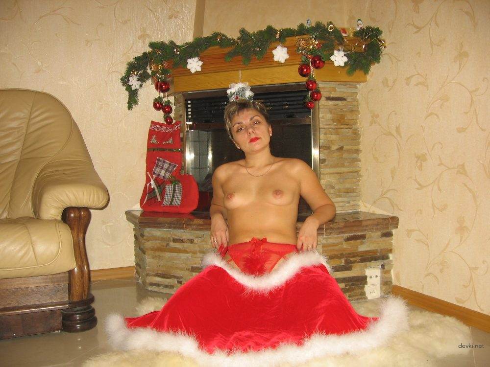 Raw MILF Amateur Porn Pics: Mature Woman's Explicit Sexperience