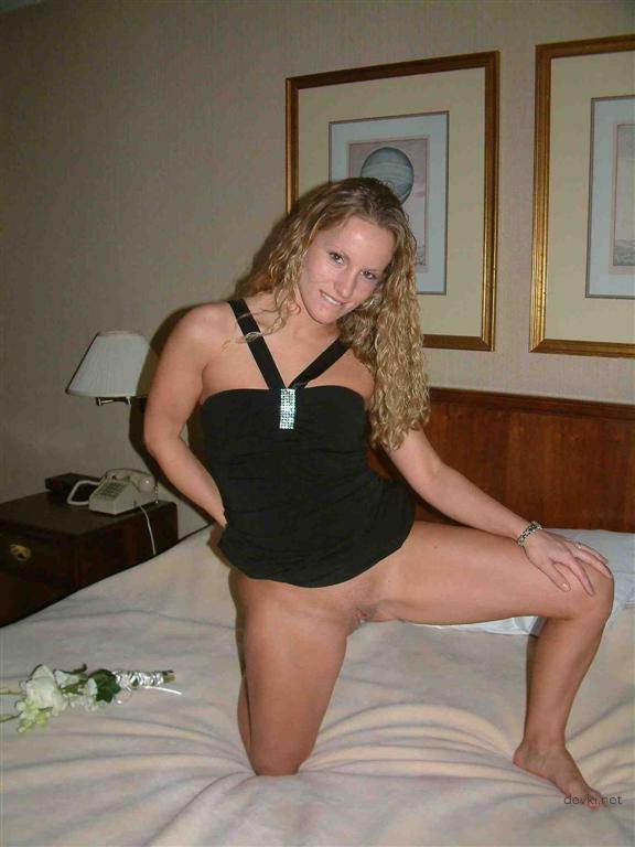 Hot Beach Babe Exposed: Uncensored Vacation Pics
