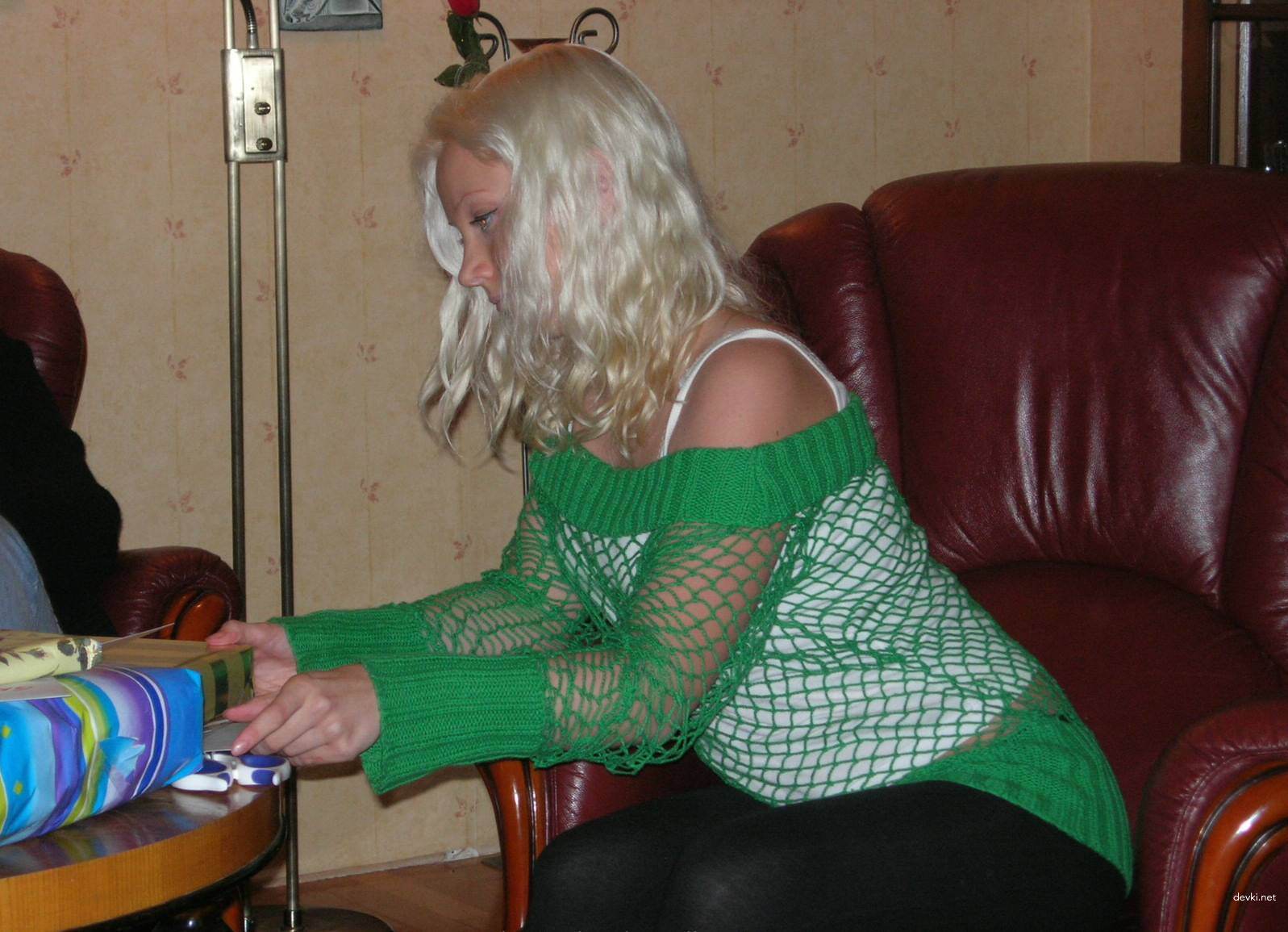 Blonde Bombshell Exposed: Intimate Amateur Photos - Explicit & Uncensored!