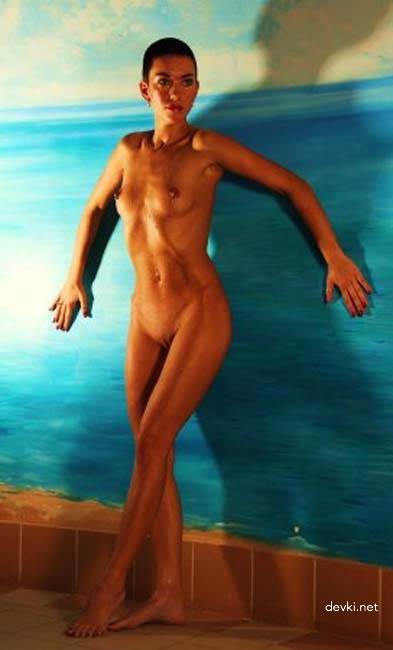 Hot Amateur Vacation Erotica: Short-Haired Woman's Explicit Adventures