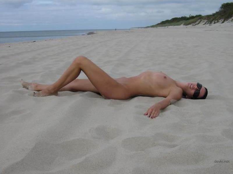 Hot Amateur Vacation Erotica: Short-Haired Woman's Explicit Adventures