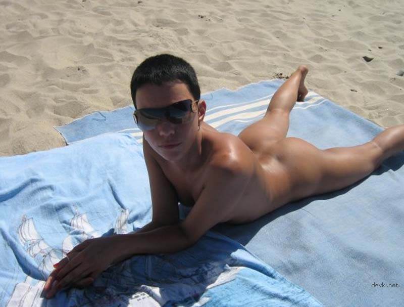 Hot Amateur Vacation Erotica: Short-Haired Woman's Explicit Adventures