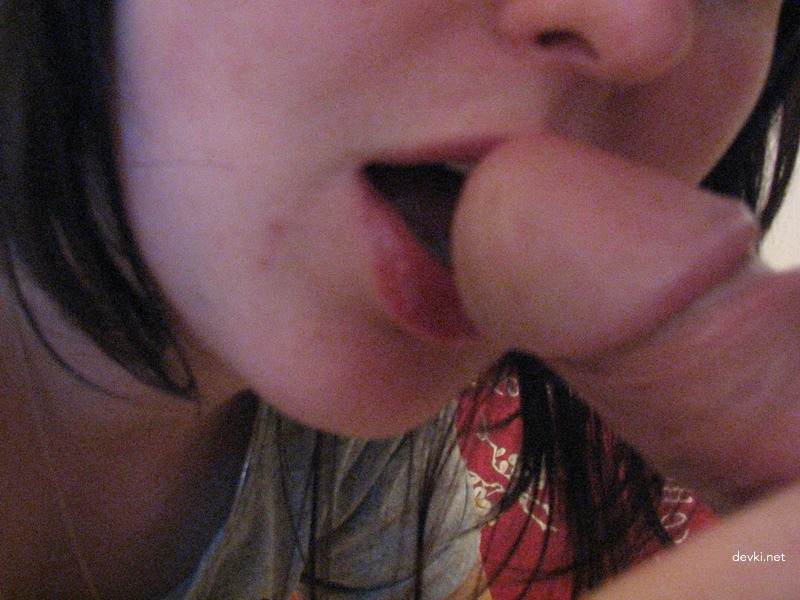 Amateur Anal Creampie: Husband Fills Wife's Ass with Cum in Explicit Photo