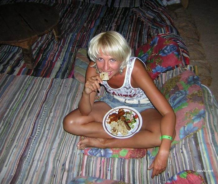 Wild Gangbang: Naughty Lady in Hardcore Group Sex Orgy